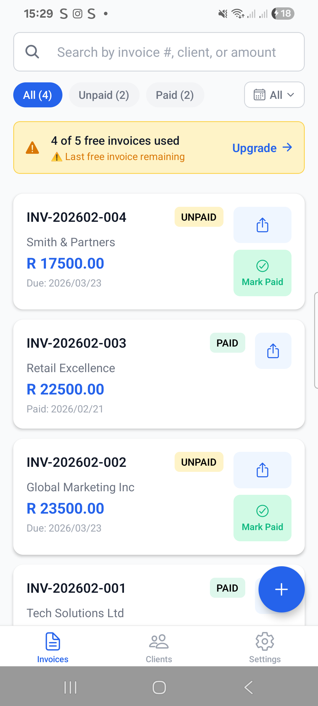 KwikInvoice app showing invoice creation screen
